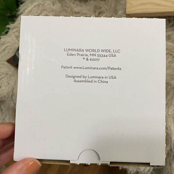 Luminara Red Glitter 7” Red Pillar Flameless Indoor Candle With Remote - Picture 13 of 17
